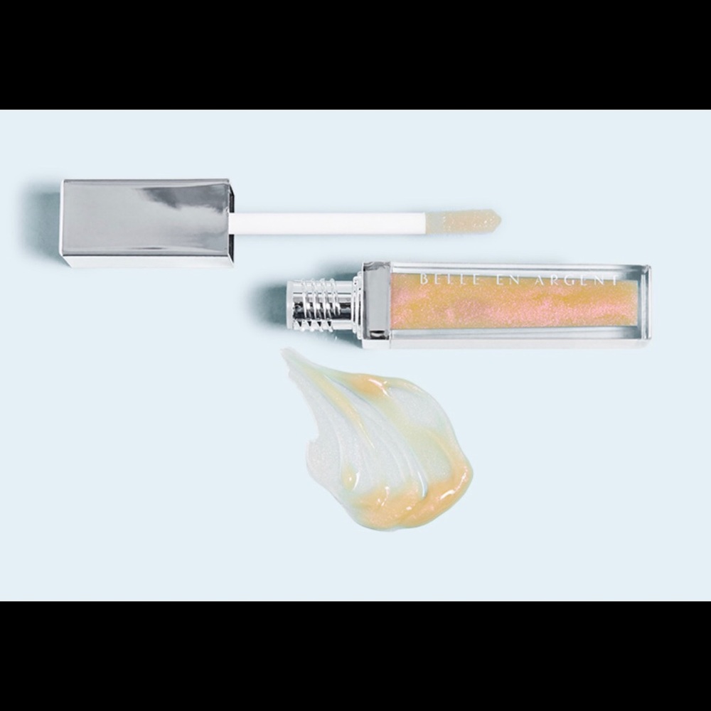 ⭐️4/$20 Lip Luire Lip Gloss in Bored Now